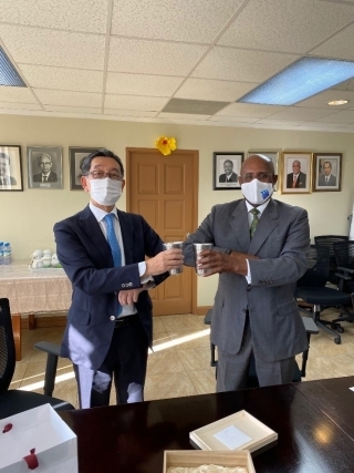 Ambassador Fujiwara paid a courtesy call on Senator the Hon. Aubyn Hill, Minister of Ministry of Economic Growth and Job Creation